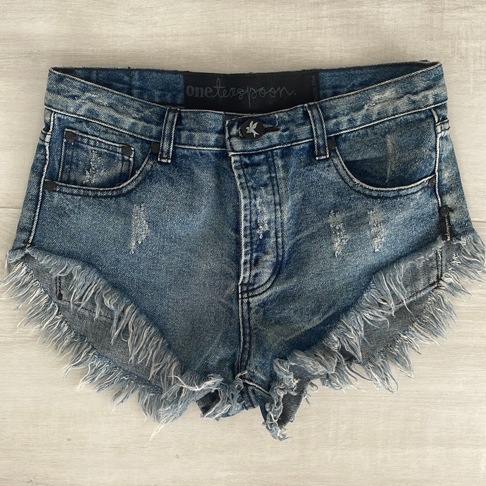 One teaspoon Low rise Denim Shorts 26 - Picture 1 of 6
